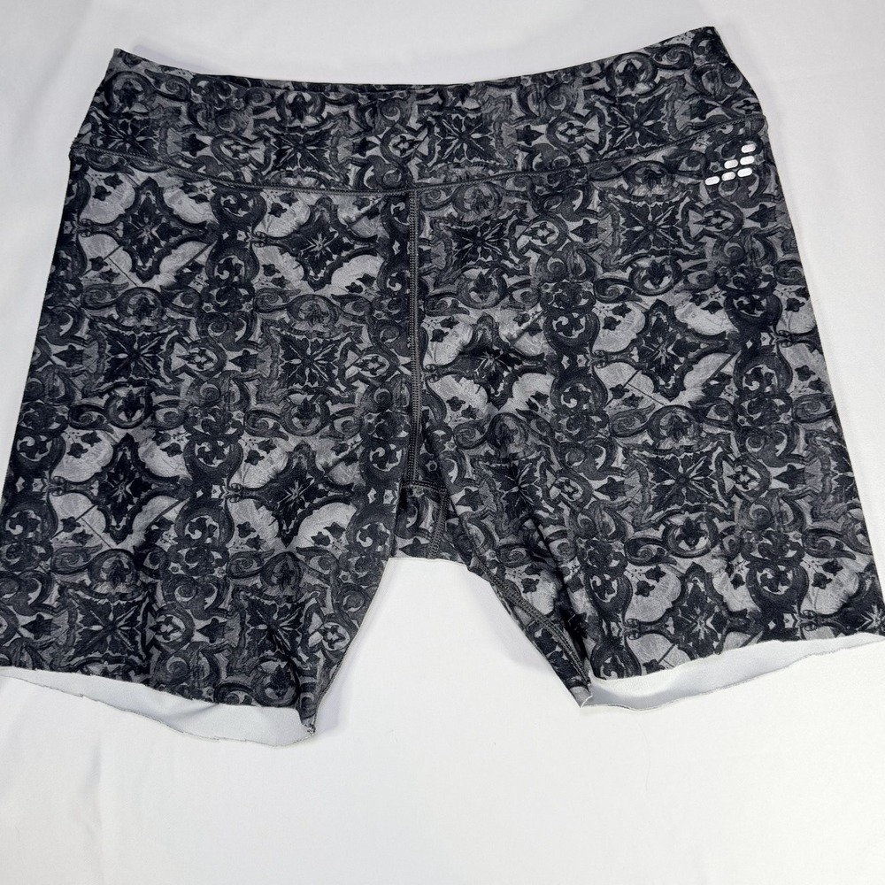 BCG Shorts Women's Black Gray L Performance Stretch Patterned‎ Raw Hem